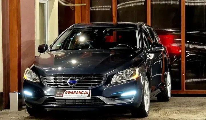 Volvo V60 cena 37999 przebieg: 200000, rok produkcji 2013 z Gąbin małe 562